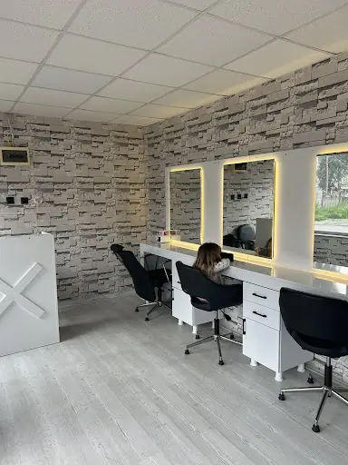 Be Famous Kadın Kuaför Salonu 2
