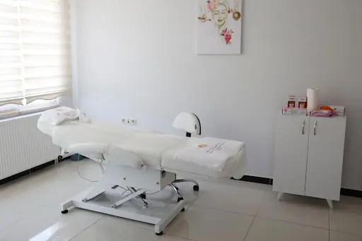 Mina Aydın Güzellik Salonu