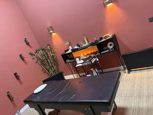 Pırlanta Kızlar Güzellik ve Masaj Salonu
