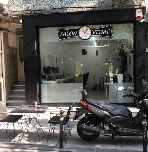Salon Vedat – Tırnak / Nail Studio, Beşiktaş, İstanbul