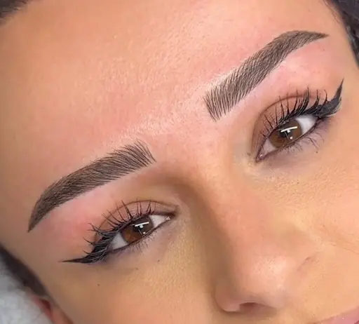 ÖZGE AKKUŞ BEAUTY - MAKEUP STUDİO- SPA -KUAFÖR 4