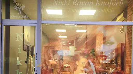 Nikki Bayan Kuaförü
