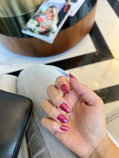 Yağmur Serin Beauty – Tırnak / Nail Studio, İstanbul