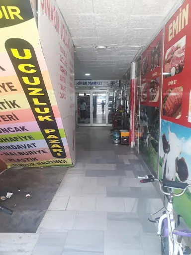 Yakamoz Erkek Kuaförü 3