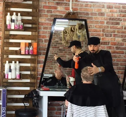 Ece Kuaför Hair Design Permanent Make-up 3