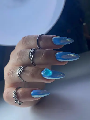 NAZLI DİLİK HAİR MAKEUP STUDIO 3