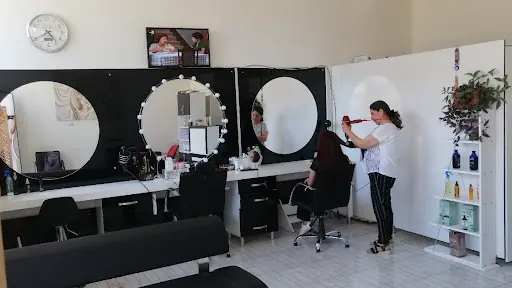 Salon Nezahat Bayan Kuaförü 2