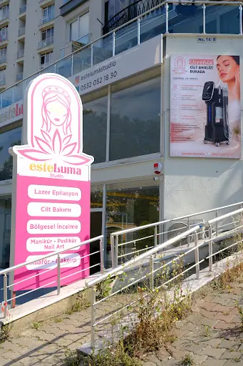 Esteluma Studio 3