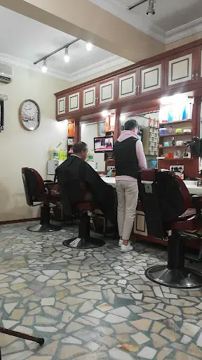 Angın Erkek Kuaförü 4