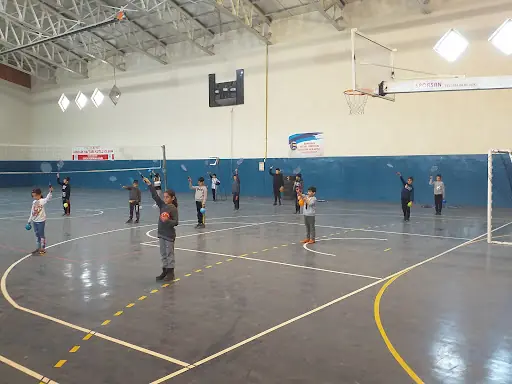Hınıs Kapalı Spor Salonu