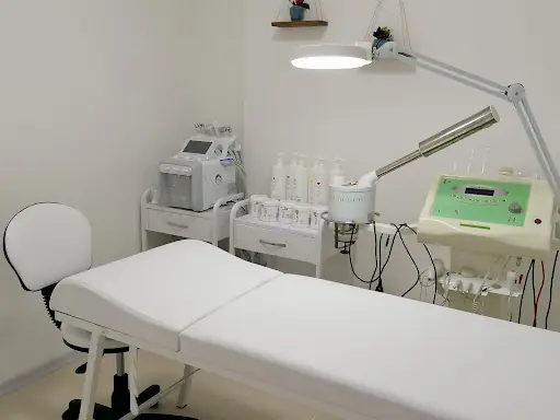 Gülfer Yaman Beauty – Tırnak / Nail Studio, İstanbul (3. fotoğraf)
