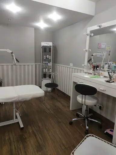 Ezgi Öztürk Beauty Etiler - Cilt Bakımı, İpek Kirpik, Protez Tırnak, Manikür, Kirpik Laminasyon, Kirpik Lifting – Tırnak / Nail Studio, İstanbul