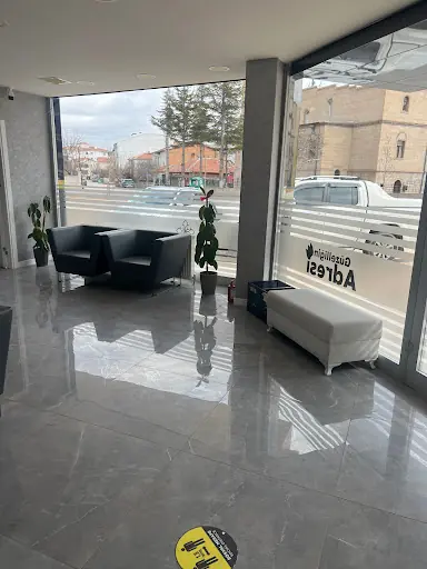 Emine Düzgün Beauty Center 3