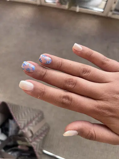 Pretty Please Nail&Makeup – Tırnak / Nail Studio, İstanbul