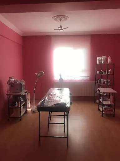 Queen’s Beauty Studio By Hülya 4