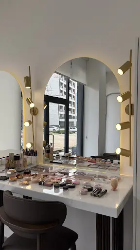 Miela Makeup & Hair Studio 3