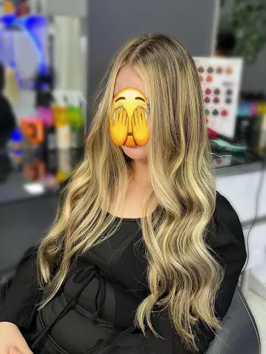 Emel Bayan Kuaförü 3