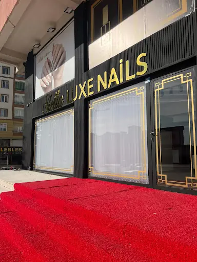 Stella Luxe Nails 2
