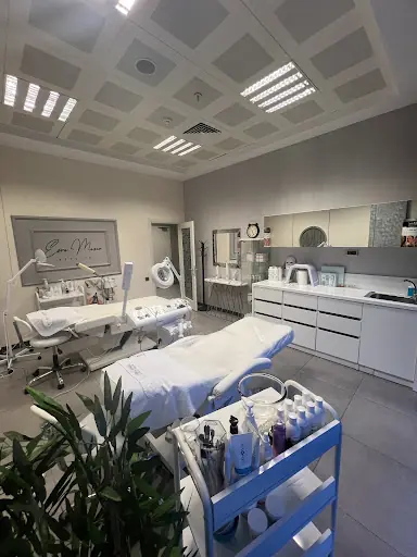 Esra Mısır Güzellik Salonu