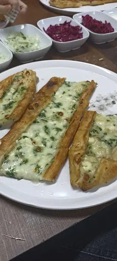Canlı Pide Salonu