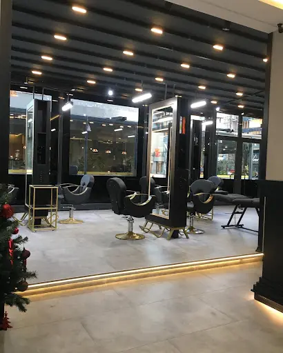 Altın Ayna Bayan Kuaförü