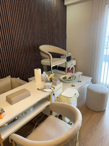 TALIA BEAUTY STUDIO 2