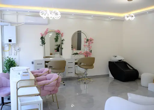 Esteluma Studio 2