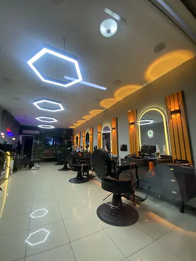Poman Barber's Clup – Berber, Güngören, İstanbul (4. fotoğraf)