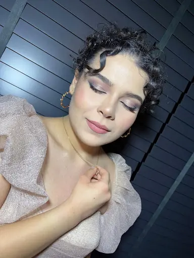 Freelance Makeup Artist Sena Küçükçakır 4