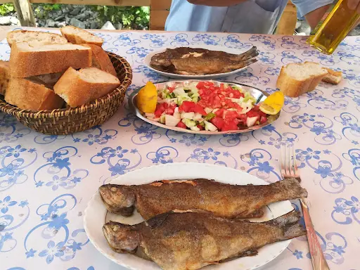 ÖZTÜRKKARDEŞLER ET&BALIK TESİSLERİ