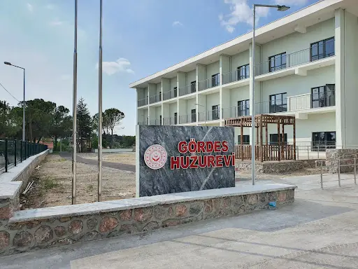 Gördes Huzurevi Yaşlı Bakım ve Rehabilitasyon Merkezi 3