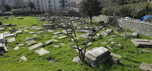 Hasköy Musevi Mezarlığı 2