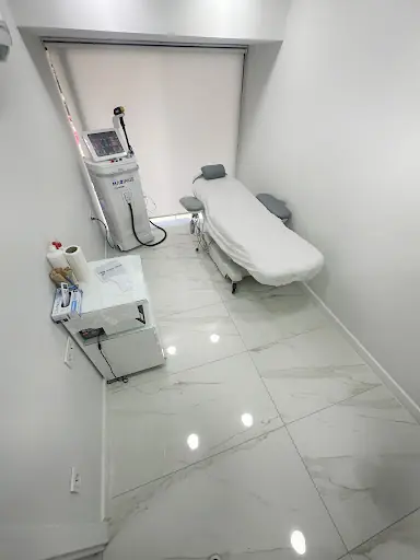 KubraYilmaz Beauty – Tırnak / Nail Studio, İstanbul (4. fotoğraf)