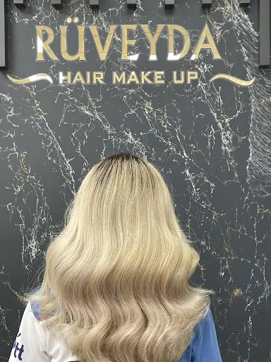 Rüveyda Hair make up 3