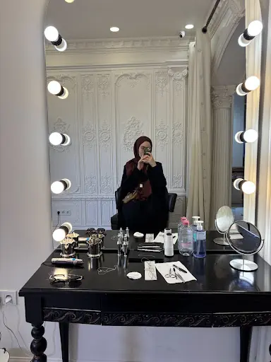 AysegulAlkanMakeUpStudio 3