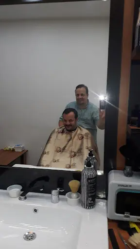 ALBAŞ ERKEK KUAFÖRÜ