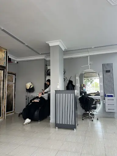 Rapunzel Bayan Kuaförü 4