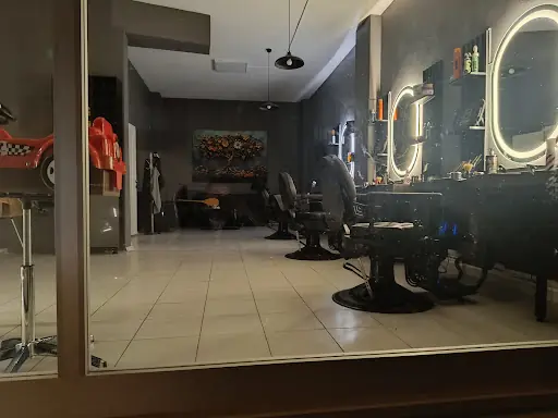 Gençler Erkek Kuaför Salonu 2