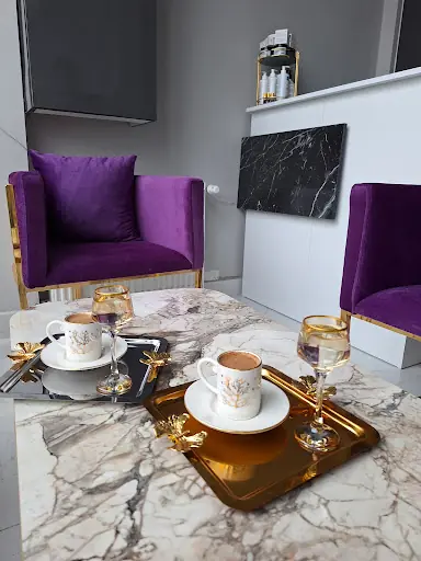 HATİCE ÖZDEMİR VİP KUAFÖR VE GÜZELLİK MERKEZİ