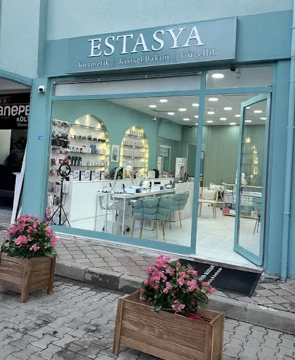 Estasya Beauty 2