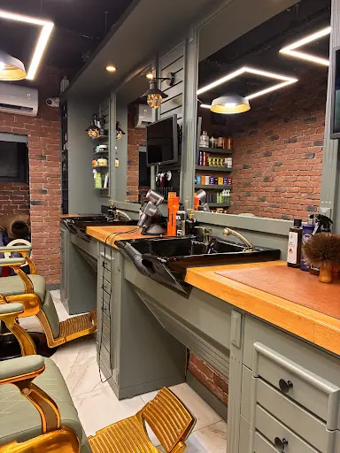 Eren Akbulut Barber's club