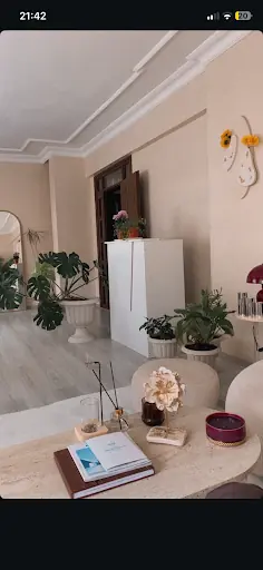 Lizan Nail Studio