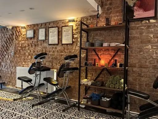 Grand Massage & Beauty – Tırnak / Nail Studio, İstanbul