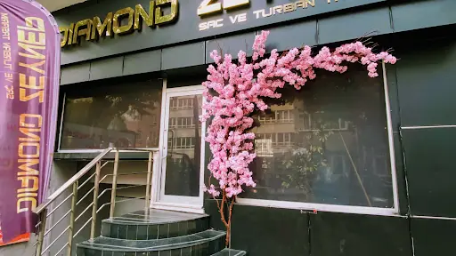 Diamond Zeynep Saç ve Türban Tasarım 2