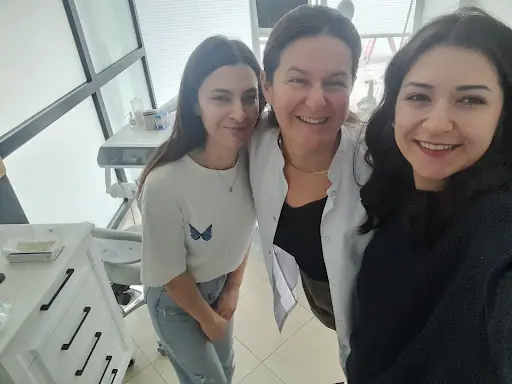 Ebru Baloğlu Kaya Diş Hekimliği 3