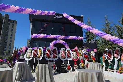 Bali Premium Beauty Bay Bayan Kuaför ve Güzellik Merkezi 2