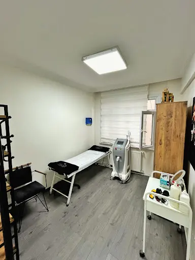 Ruken Ertaş Güzellik Salonu by RK Güzellik & Epilasyon - Güngören