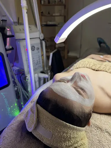 Emine Candan Güzellik Salonu | Lazer Epilasyon | Cilt Bakımı | Kaş-Kirpik Laminasyon | Saç terapisi 4