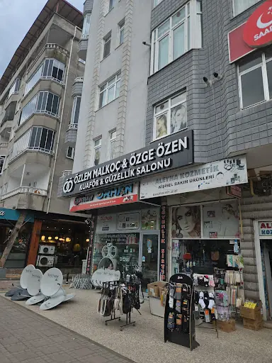 Özlem Malkoç & Özge Özen KUAFÖR &GÜZELLİK SALONU 2