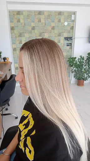 Lilyum Bayan Kuaförü 3